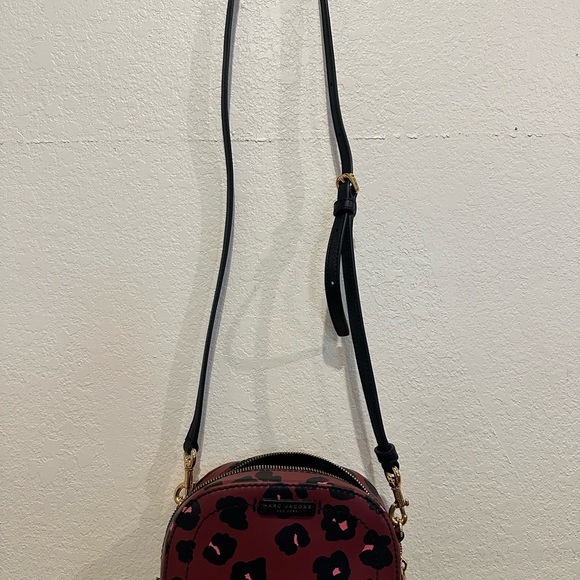 Marc Jacobs Pink and Black Leopard Crossbody Bag - Picture 2 of 8
